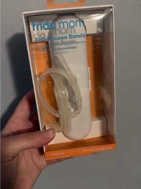 Frida mom Anti-Nausea Bands in Clear - Motion Sickness Relief